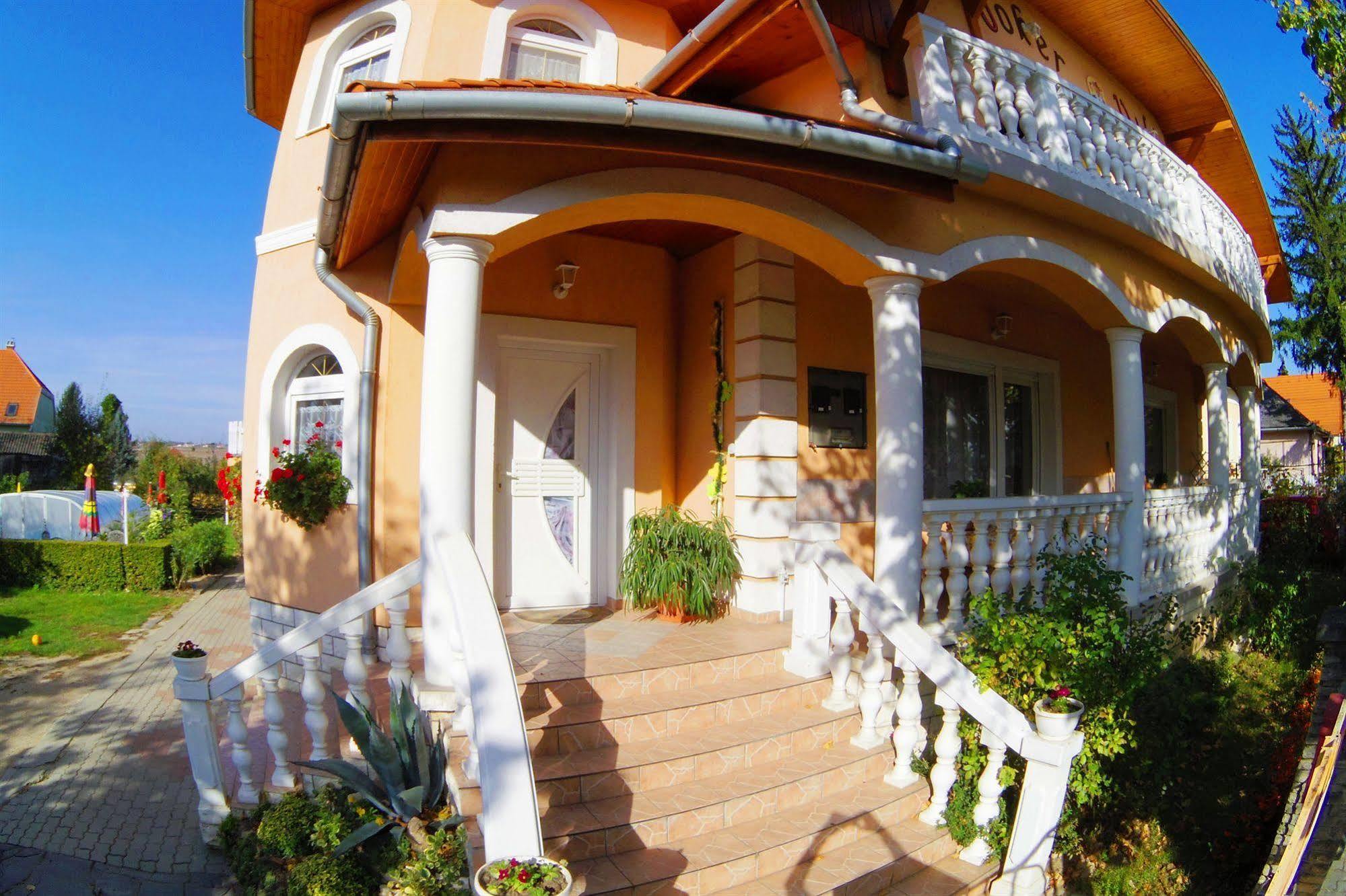 Joker Villa Apartmanhaus Hévíz Exterior foto